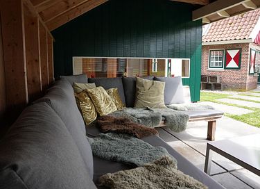 Holiday home with covered outdoor wellness - 25