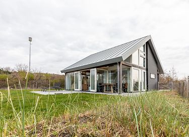 Nice holiday home <500 meters from the sea