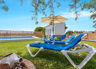 Vakantiehuis met veel ruimte en mooi zwembad - 47