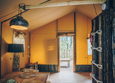 Tente safari de luxe en camping polyvalent - 8