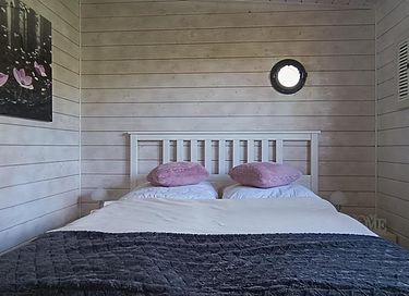 Vakantiehuis met uitzicht op een meer - 11
