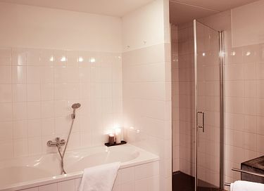 ferienwohnungen mit eigenem Whirlpool und Sauna - 23