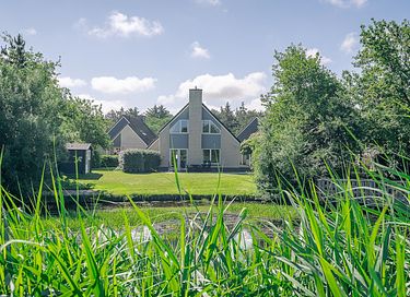 Spacious holiday home Texel, near the beach