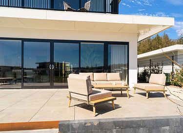 Wellnessvilla aan het water met sauna - 32