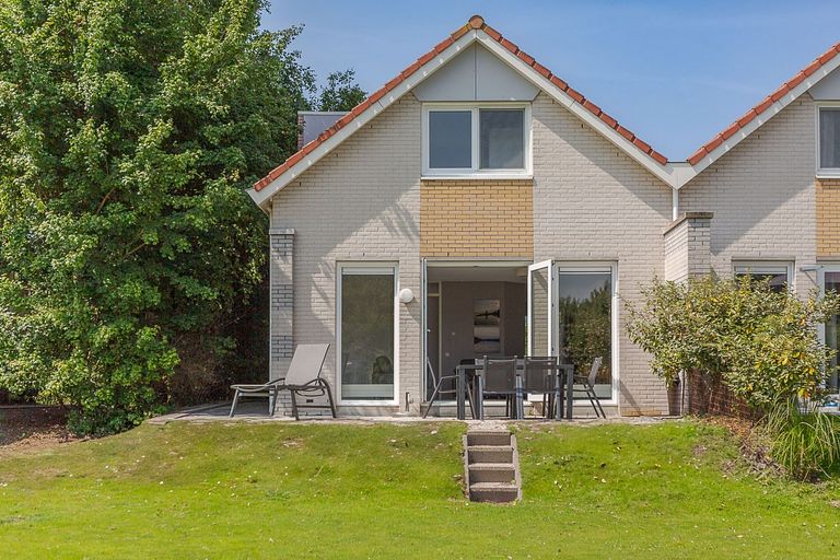 Dog-friendly house near the IJsselmeer - 1