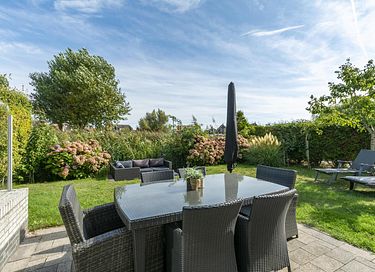 Child-friendly holiday home by the playground - 21