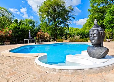 Rustig gelegen villa met zwembad en spa - 8
