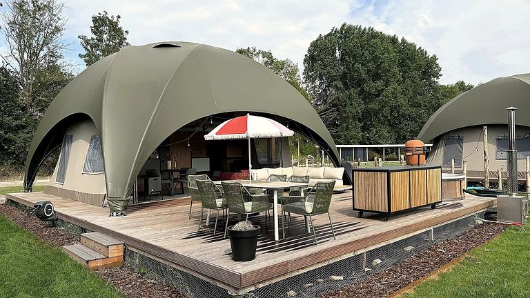 Luxe lodge met hottub in de natuur - 1