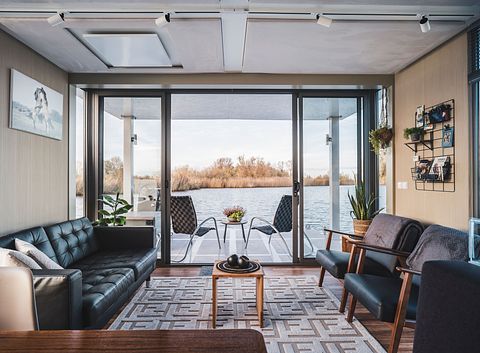 Luxury houseboat in nature reserve - 2