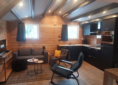 Private forest cottage with fireplace - 10
