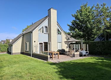 Beautiful villa with near beach on Texel
