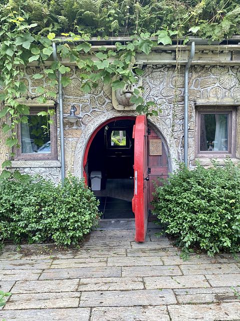 Unique hobbit house on a nice vacation park - 3
