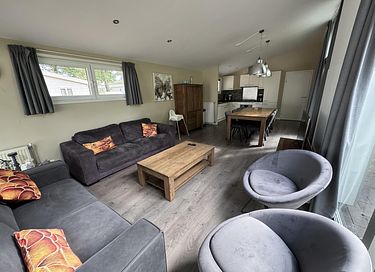 Ruime bungalow voor 8 personen in Limburg - 3