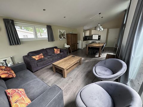 Ruime bungalow voor 8 personen in Limburg - 3