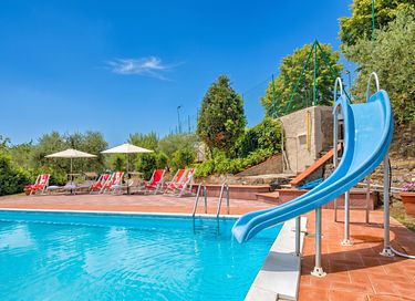 Grand logement avec terrain de tennis et piscine - 20