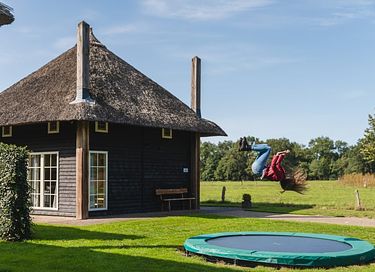 Dormir dans 2 chalets en meule de foin pour 10 personnes - 5