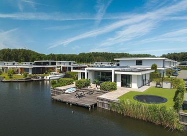 Villa moderne sur l'eau (8 personnes) avec climatisation - 2