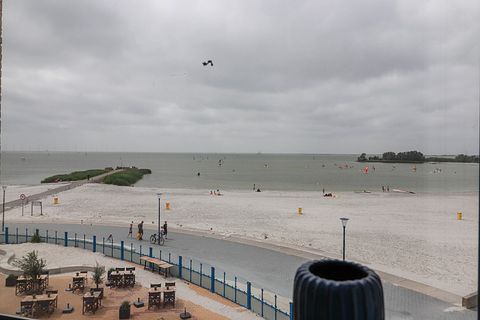 Luxe appartement direct aan het IJsselmeer - 3