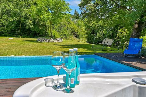 Villa met zoutwaterzwembad en zeezicht - 5