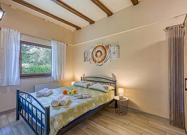 Waterfront villa with pool, sauna and jacuzzi - 13