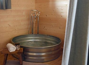 Houten cabin met hottub in het groen - 15
