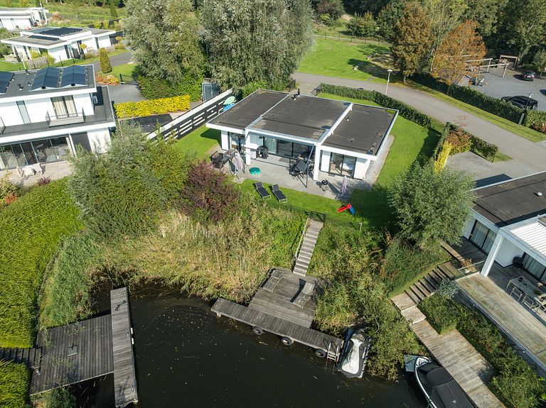 Luxe vakantiehuis (8p) op villapark - 1