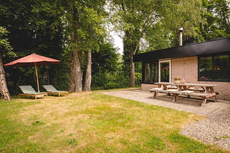 Bungalow (6p) dans une zone boisée - 1