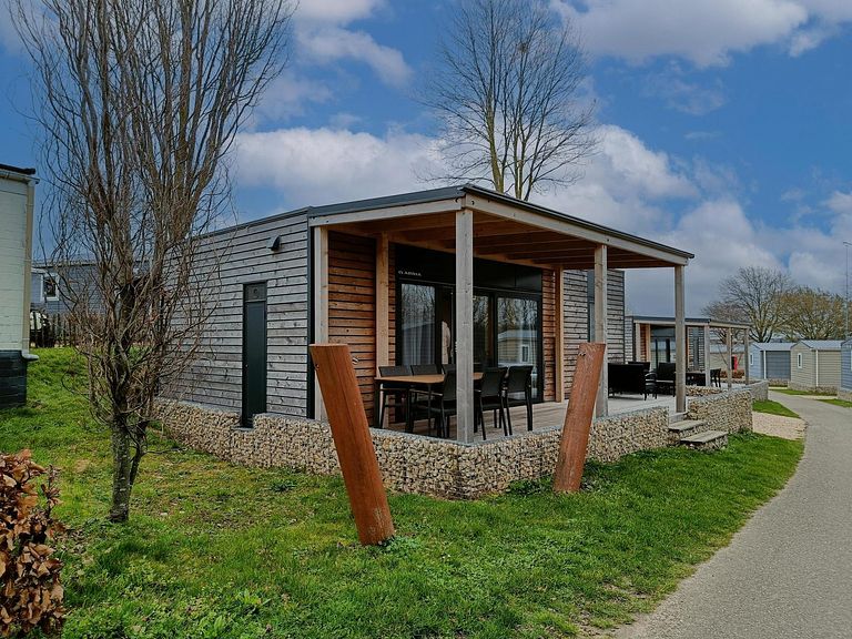 Tiny House met terras in een mooie omgeving - 1