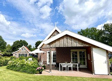 Familiehuis (6p) aan een recreatieplas - 2
