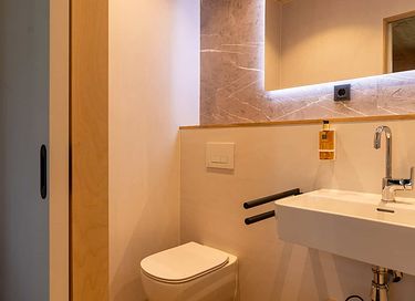 Luxuriöse Wellness Lodge mit Jacuzzi - 21