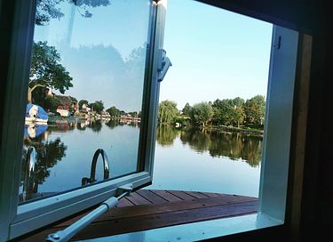 Bateau-sauna privé avec un beau design - 7