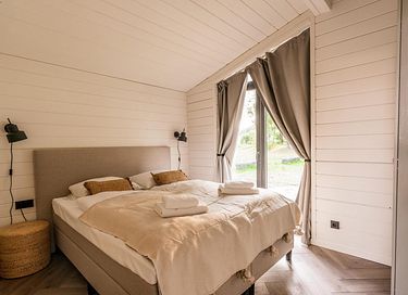 Holiday home with private hot tub and views - 9