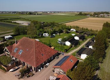 Logement de vacances au milieu des champs de bulbes - 16