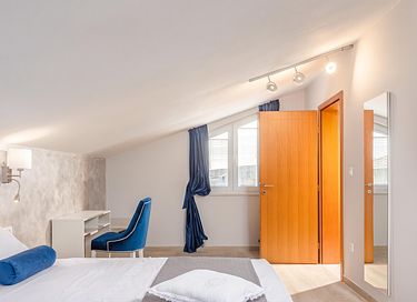 Spacious apartment with sea view and balcony - 41