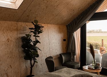 Luxury cottage with private hot tub - 7