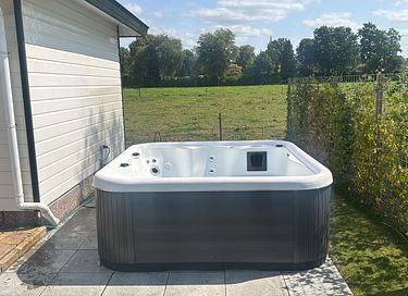 Chalet de bien-être avec jacuzzi à Veluwe - 2