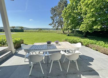 Ruime villa met zwembad, sauna en grote tuin - 23