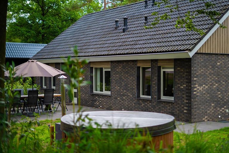 Gruppenunterkunft mit Kino und Wellness - 1