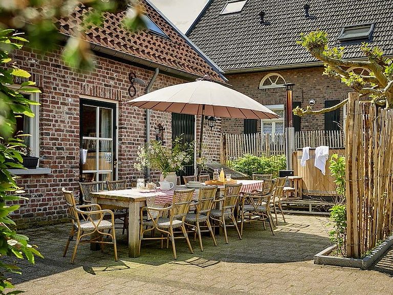 Beautifully located group lodging in Limburg - 1
