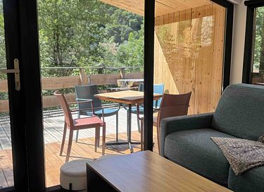 tiny house dans les bois avec bain à remous - 3