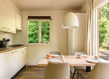 Maison dans la forêt dans un beau parc pour 4 personnes - 6