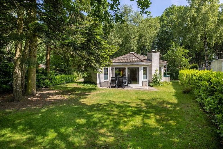 Bungalow octogonal dans les bois - 1