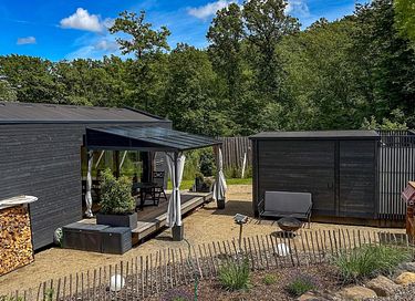 Luxe design-cabin aan de bosrand
