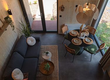 Romantic tiny house with hot tub in Limburg - 4