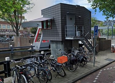 Unique cabin over the water in Amsterdam - 2