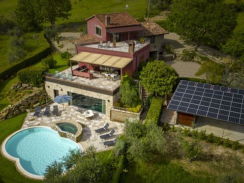 Grote villa met prachtig uitzicht - 4