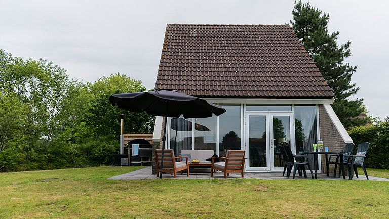 Waterfront holiday home in Groningen - 1