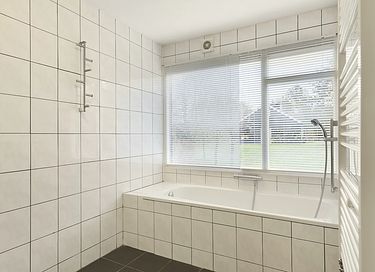 Vakantiehuis (12p) in bosrijke omgeving  - 13