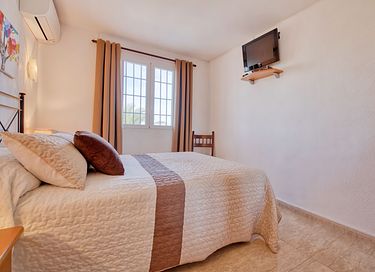 Ruim huis met panoramisch uitzicht en zwembad - 22