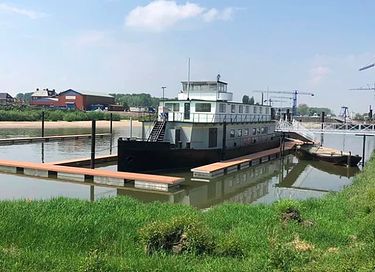 B&B op een schip met uitzicht op uiterwaarden - 1